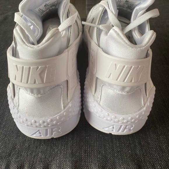 Nike Air Huarrache - Picture 8 of 11